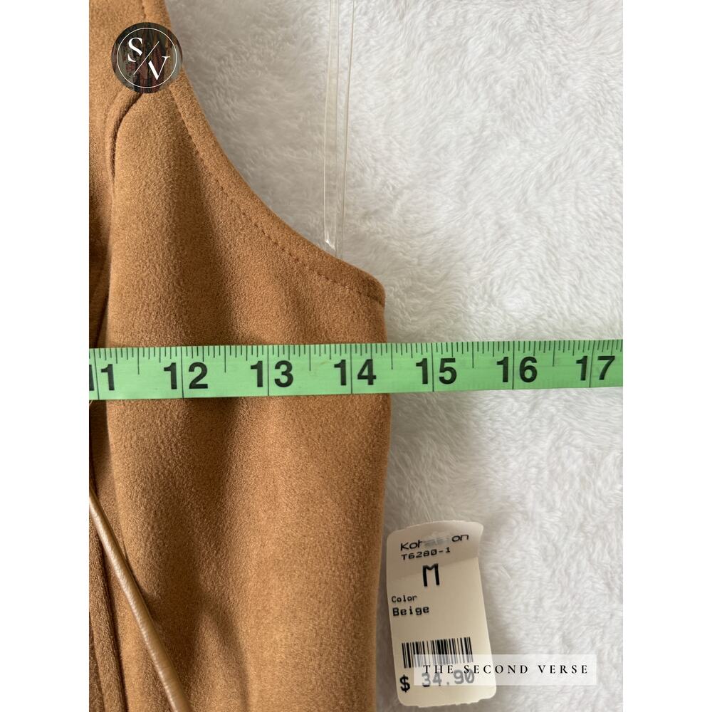 NWT Faux Suede Tan Halter Top W/ Lace Up Detail Festival Size Medium - Picture 4 of 9